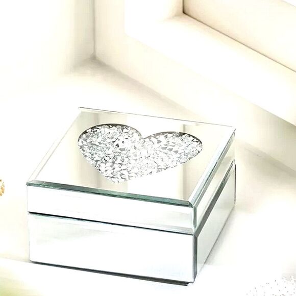 Allure Crushed Diamond Heart Mirrored Storage Box - Picture 1 of 5